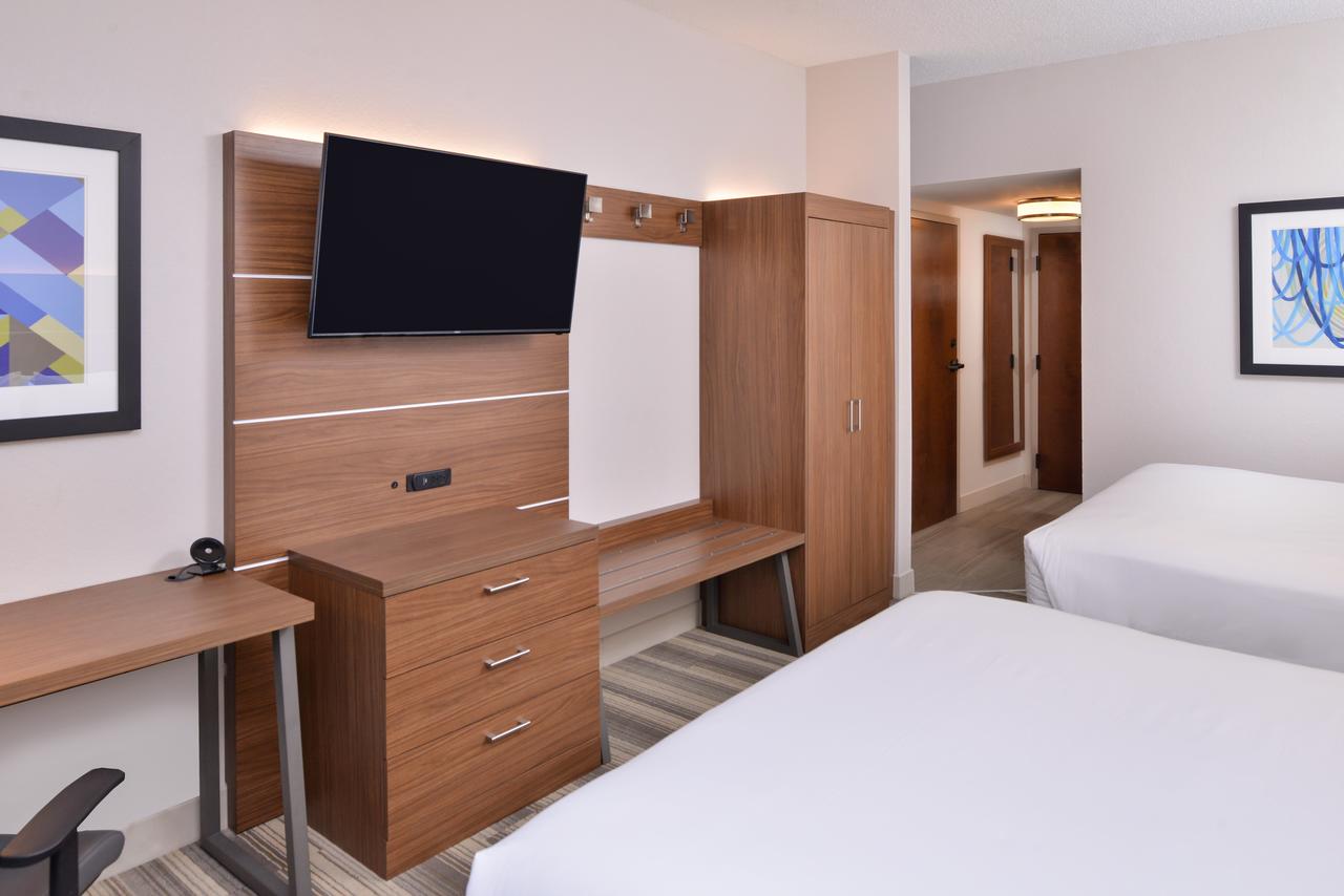 Holiday Inn Express Hotel & Suites Indianapolis Dtn-Conv Ctr Area - thumb 2