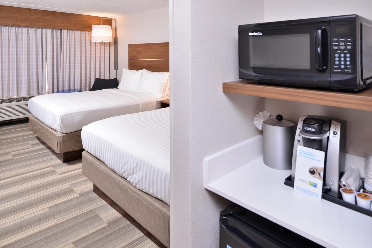 Holiday Inn Express Hotel & Suites Indianapolis Dtn-Conv Ctr Area - thumb 10