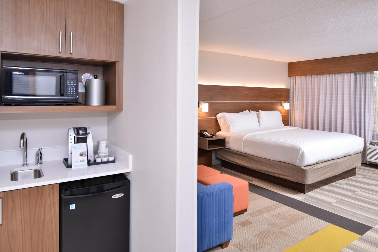 Holiday Inn Express Hotel & Suites Indianapolis Dtn-Conv Ctr Area - thumb 9