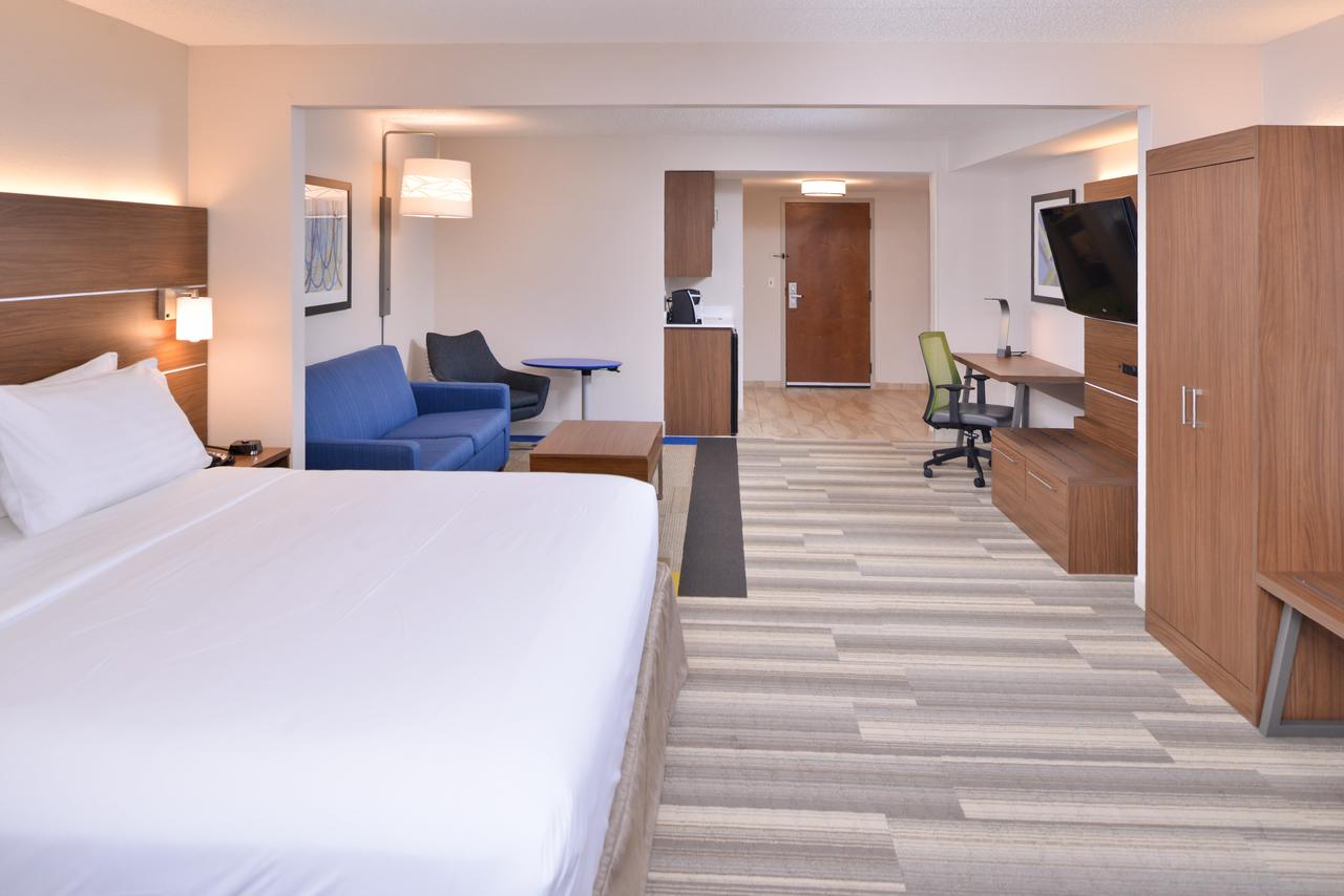 Holiday Inn Express Hotel & Suites Indianapolis Dtn-Conv Ctr Area - thumb 21