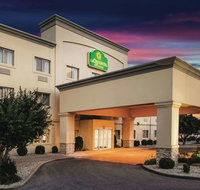 La Quinta by Wyndham Evansville - Accommodation Indiana