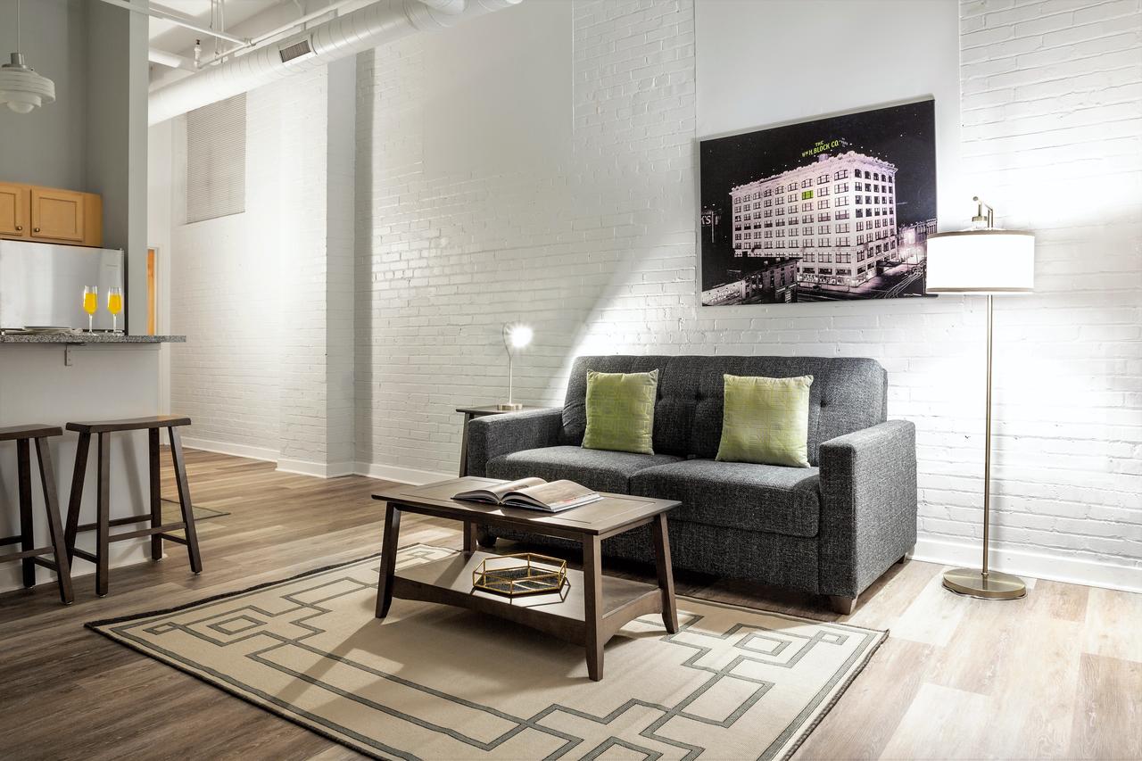 Stay Alfred At The Block - thumb 27