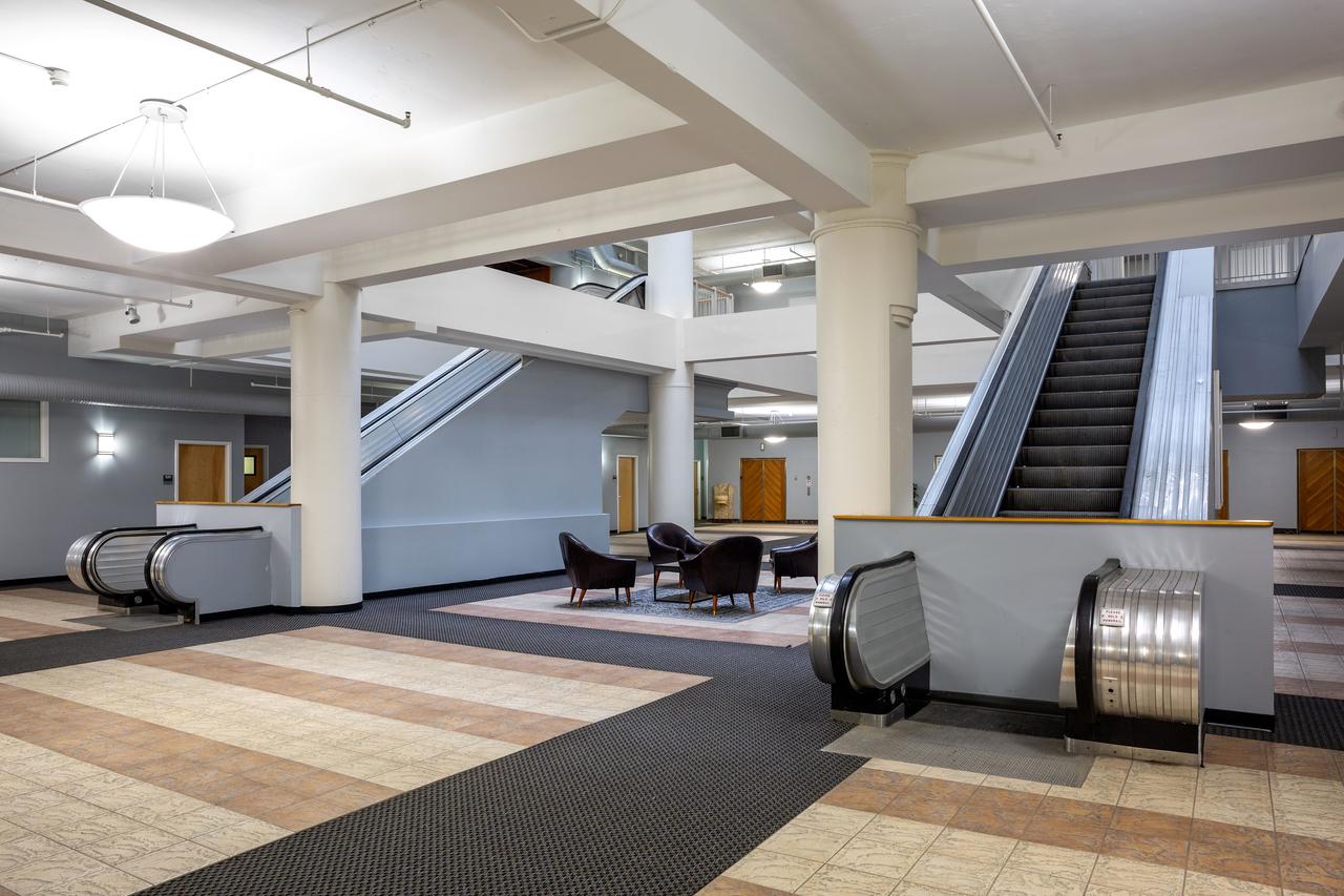 Stay Alfred At The Block - thumb 12