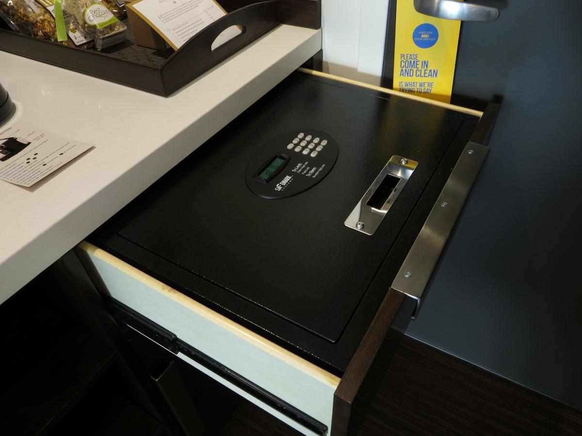 The Alexander, A Dolce Hotel - thumb 29