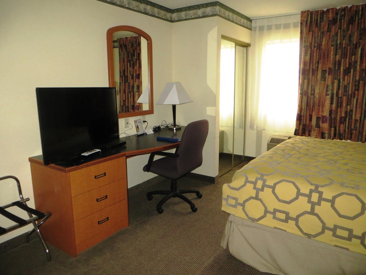 Baymont By Wyndham Fort Wayne - thumb 32