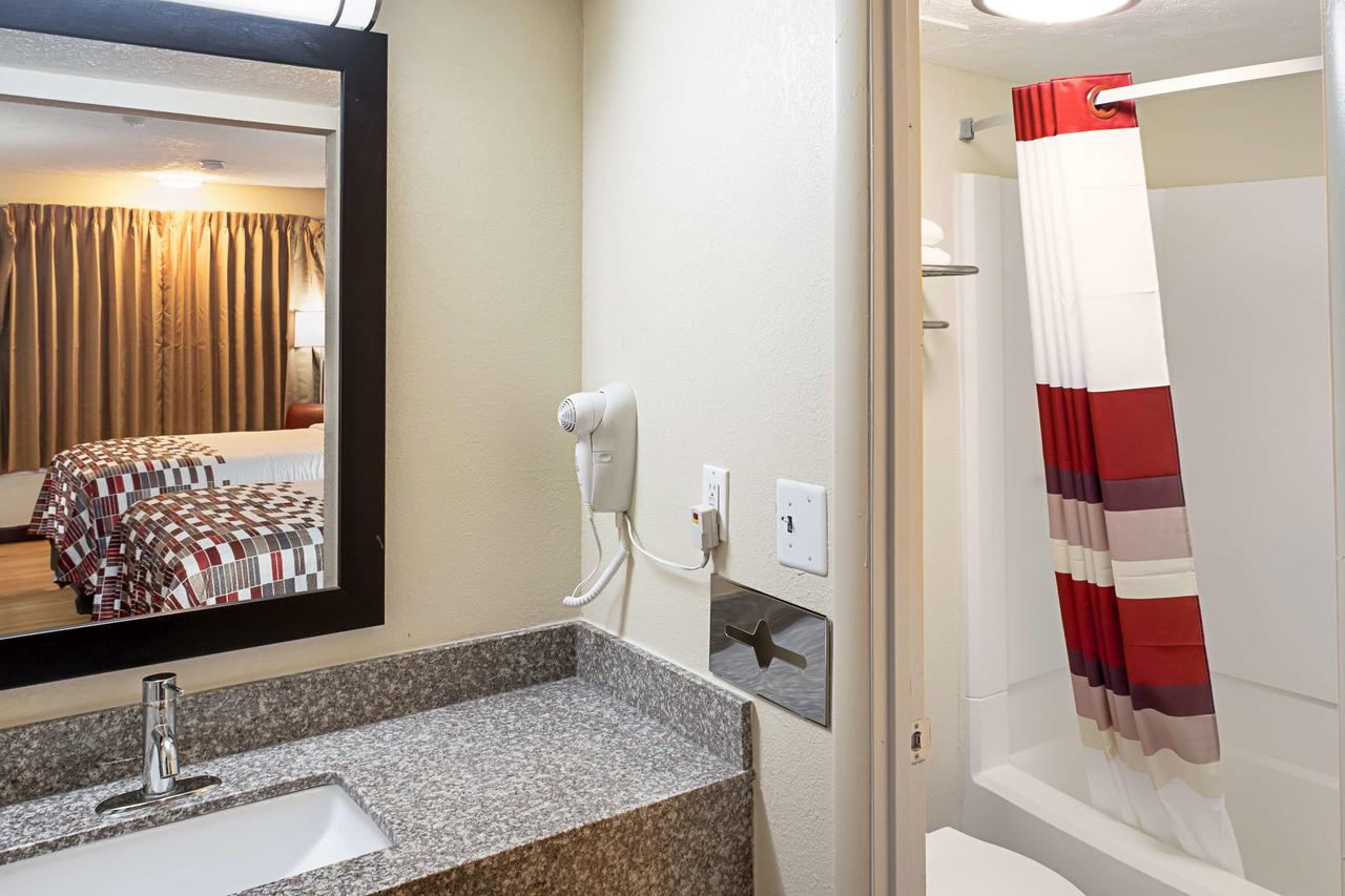 Red Roof Inn Indianapolis East - thumb 14
