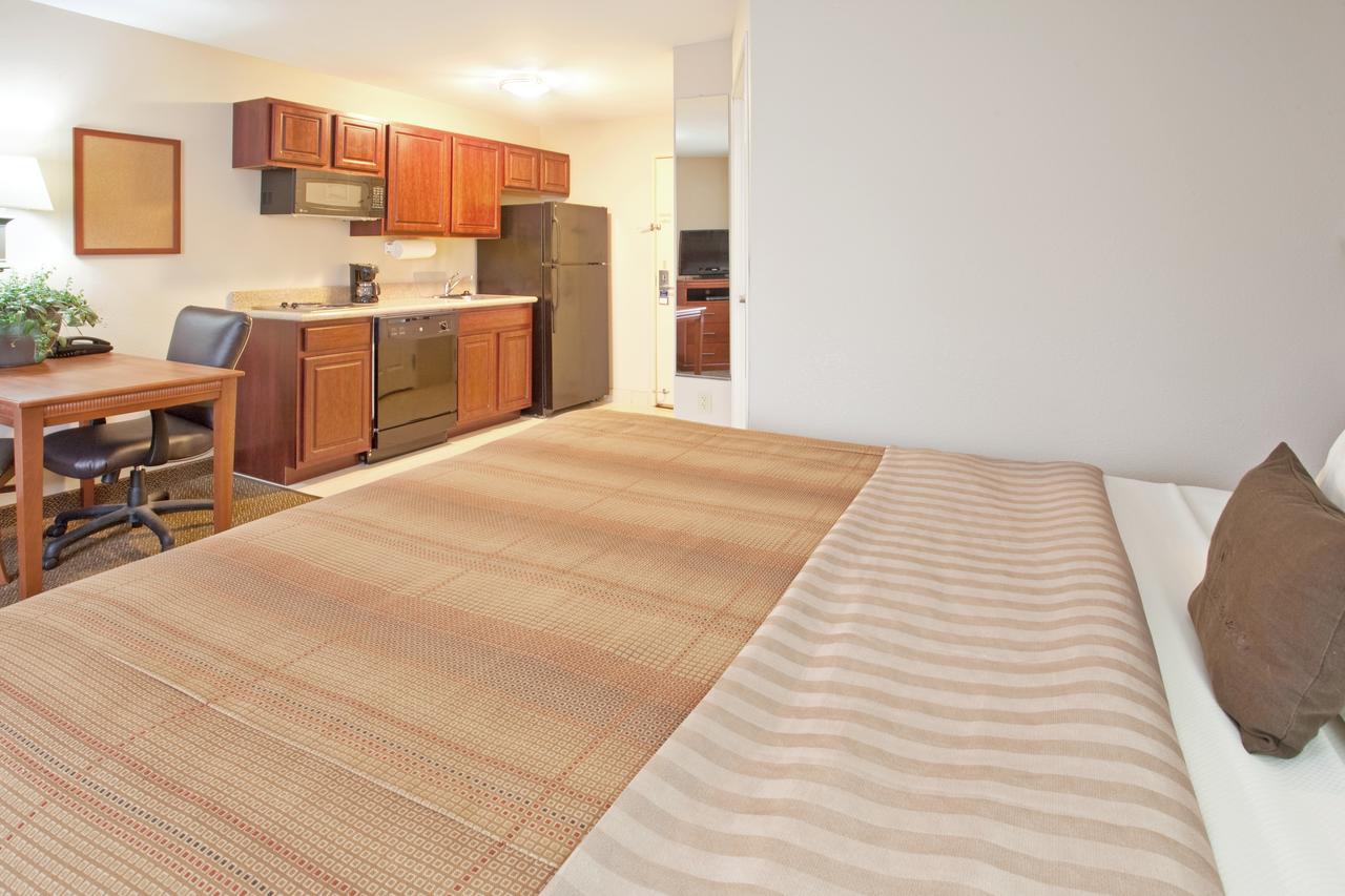 Candlewood Suites South Bend Airport - thumb 14