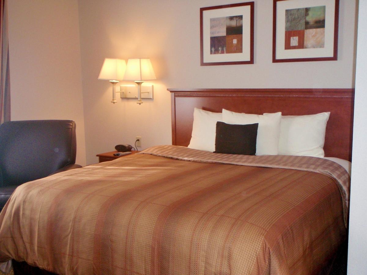 Candlewood Suites South Bend Airport - thumb 24