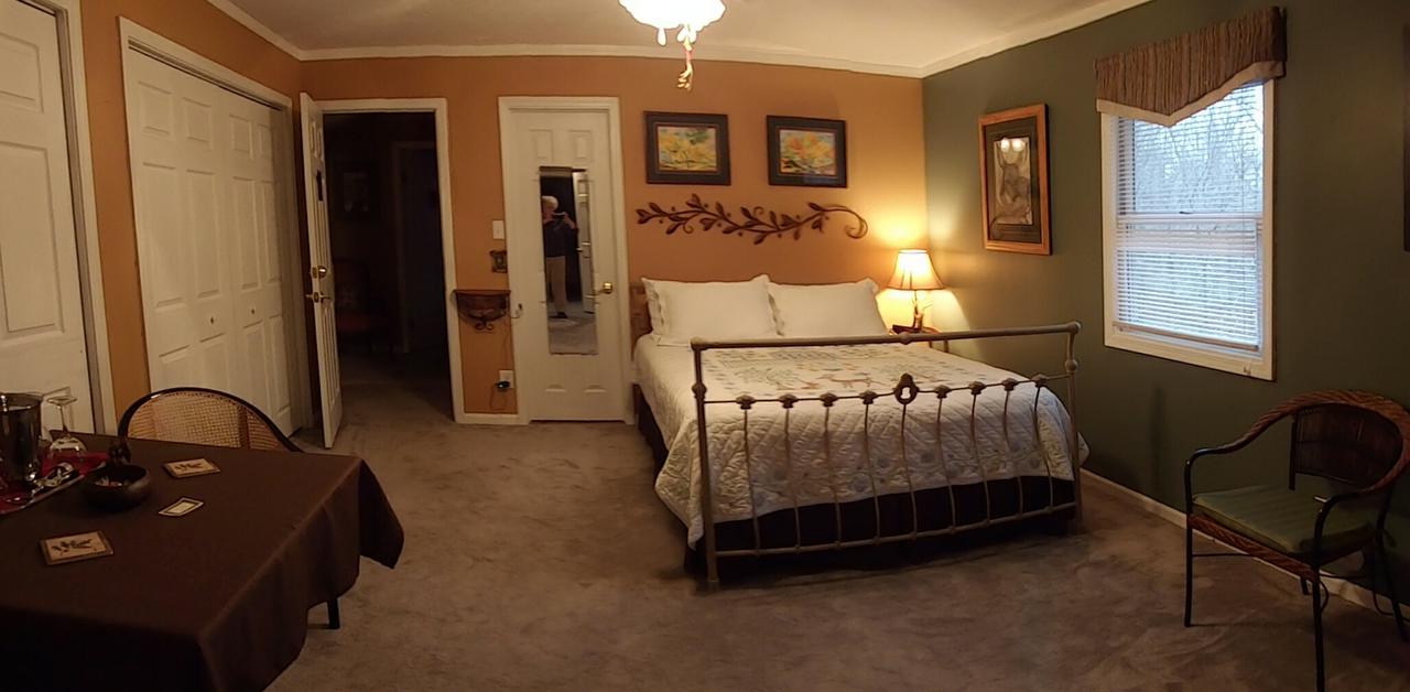 Acorn Ridge Bed And Breakfast - thumb 4