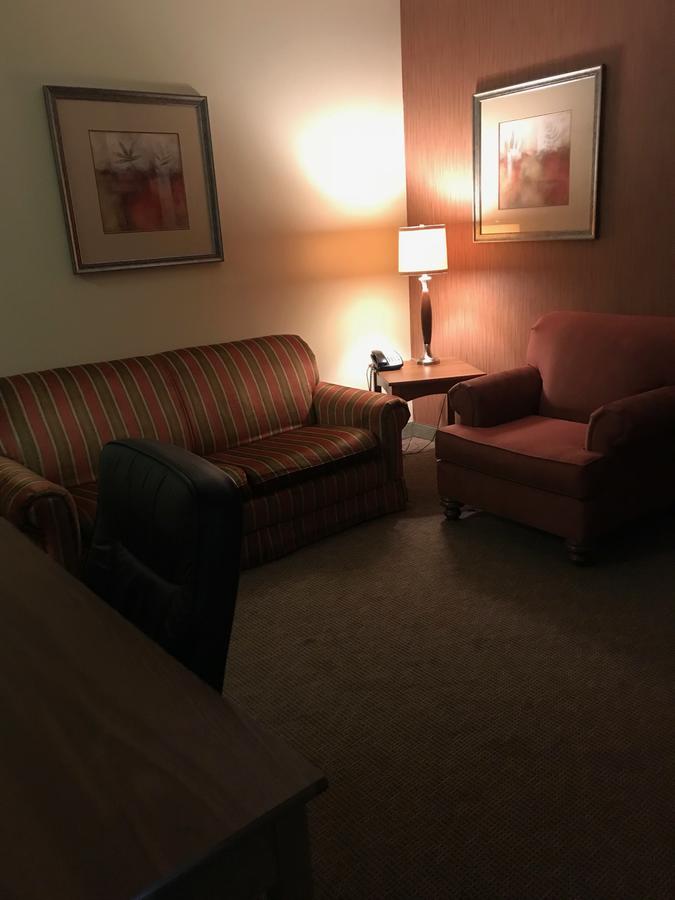 Randolph Inn And Suites - thumb 4