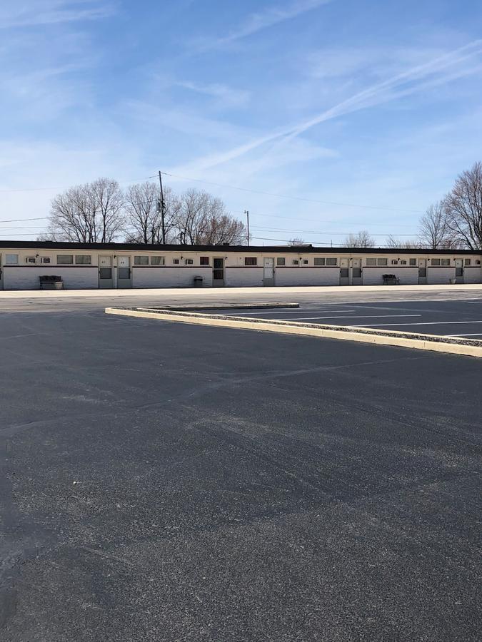 Randolph Inn And Suites - thumb 3