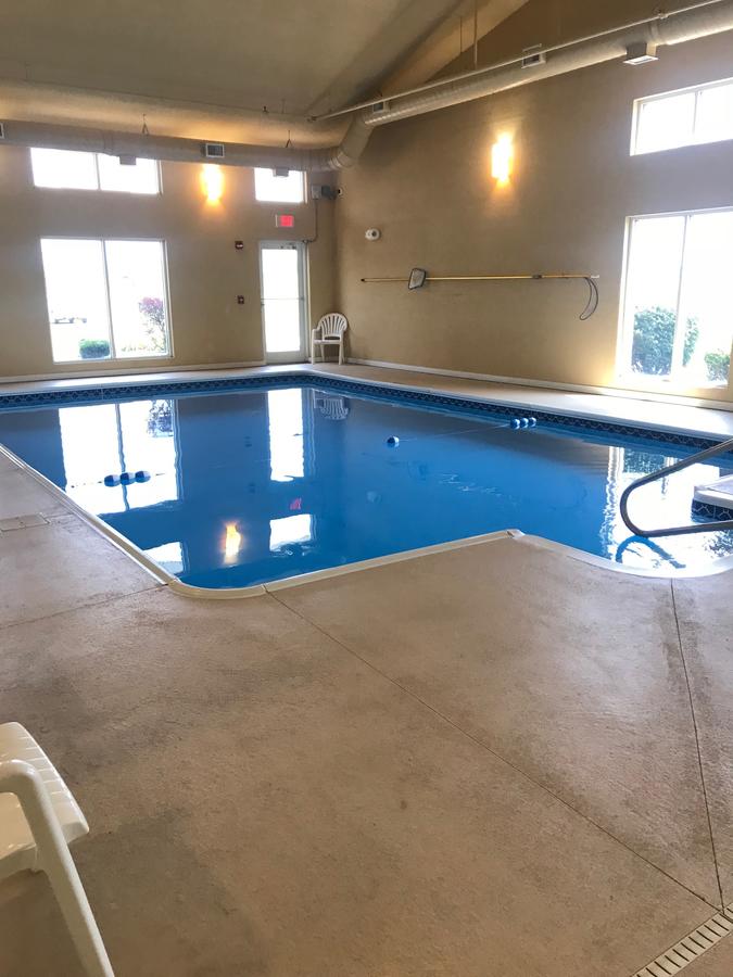 Randolph Inn And Suites - thumb 10