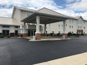 Randolph Inn And Suites