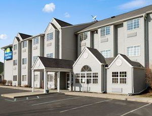 Days Inn & Suites By Wyndham Lafayette IN