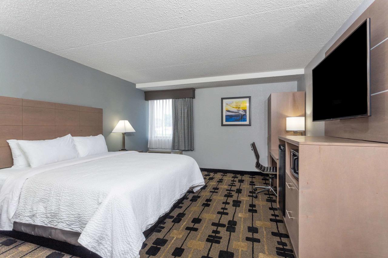 Baymont By Wyndham Terre Haute - thumb 16