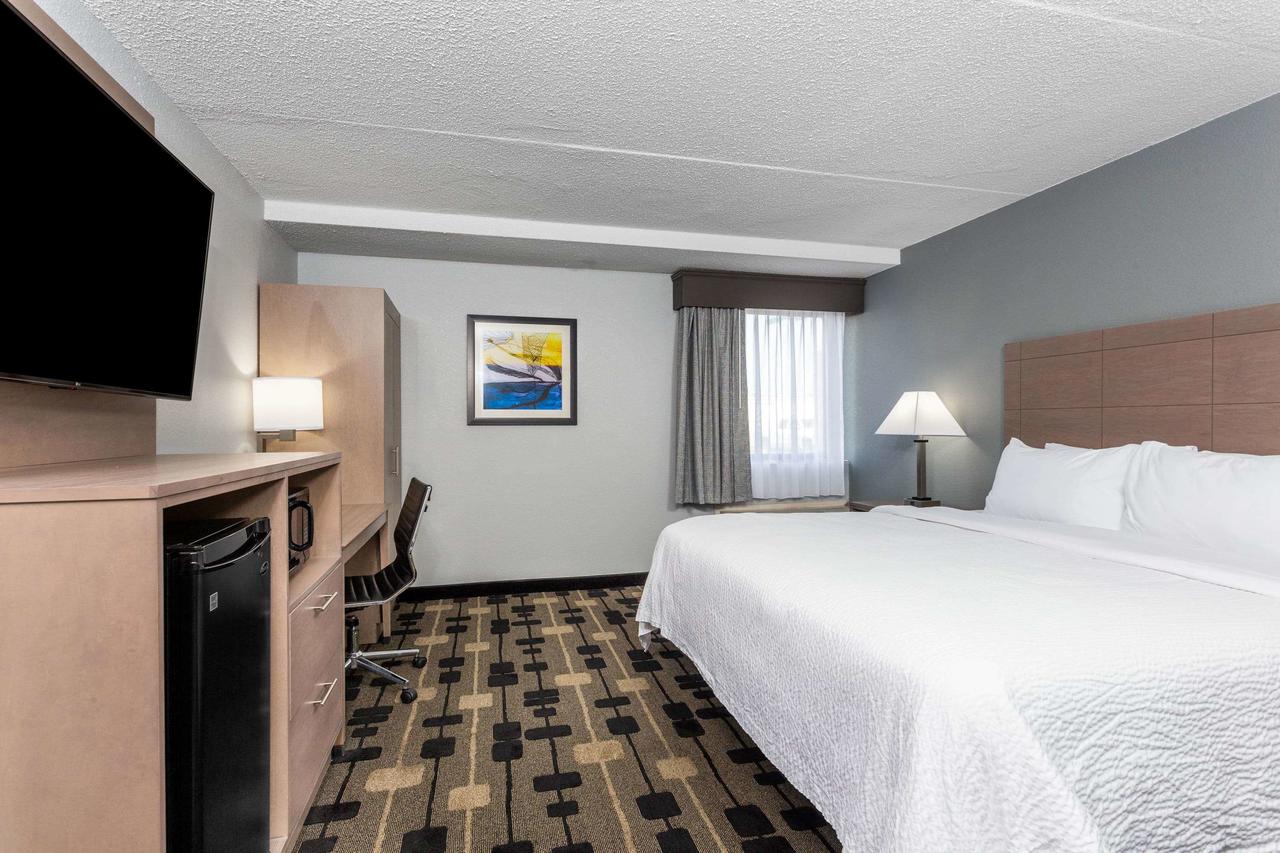 Baymont By Wyndham Terre Haute - thumb 25