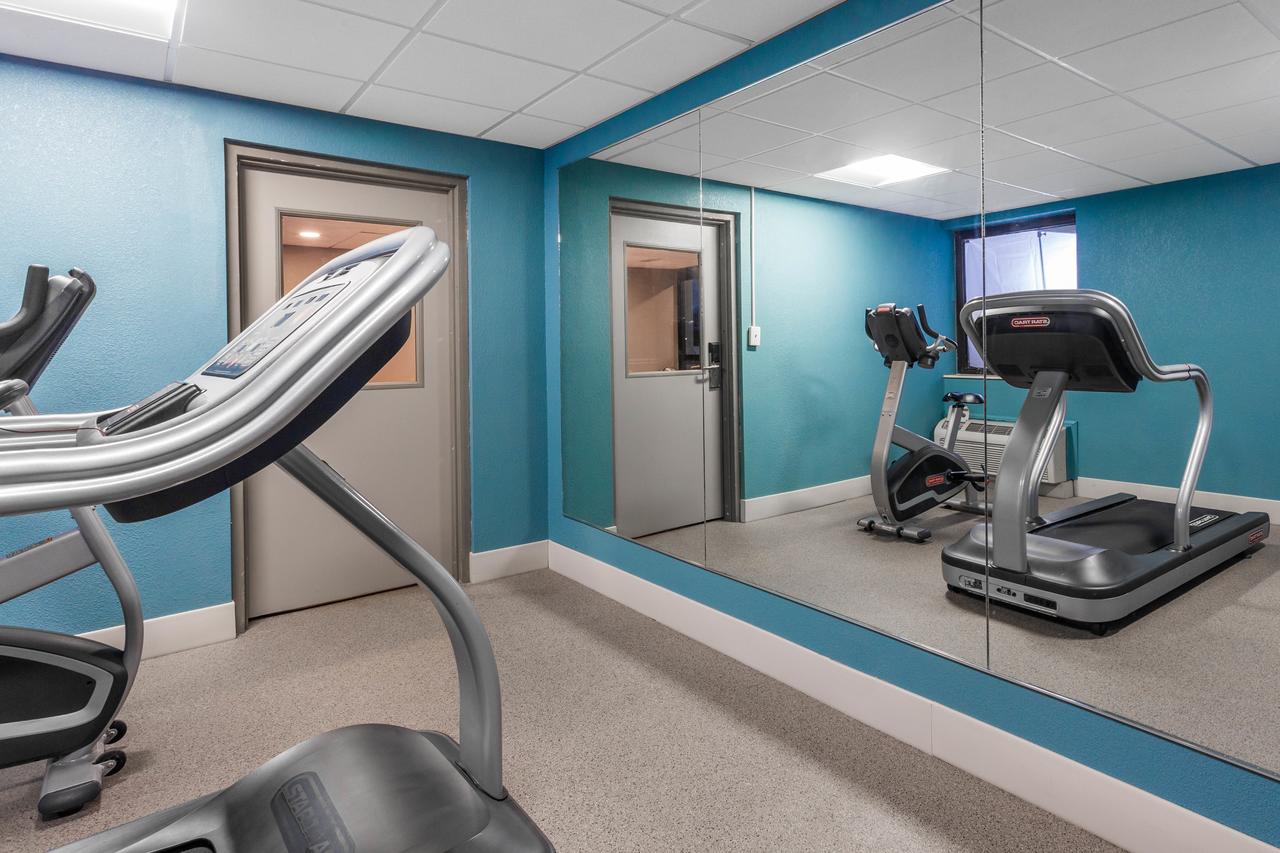 Baymont By Wyndham Terre Haute - thumb 4