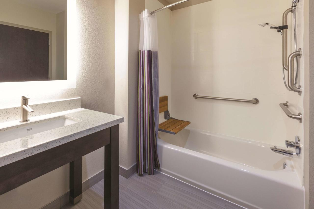 La Quinta By Wyndham Terre Haute - thumb 21