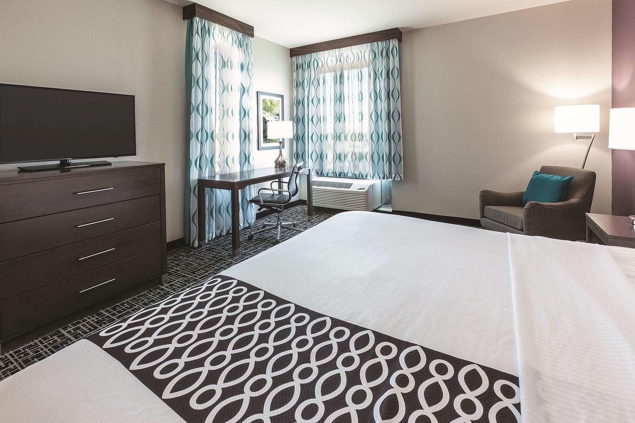 La Quinta By Wyndham Terre Haute - thumb 1