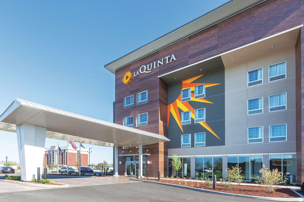 La Quinta By Wyndham Terre Haute - thumb 0