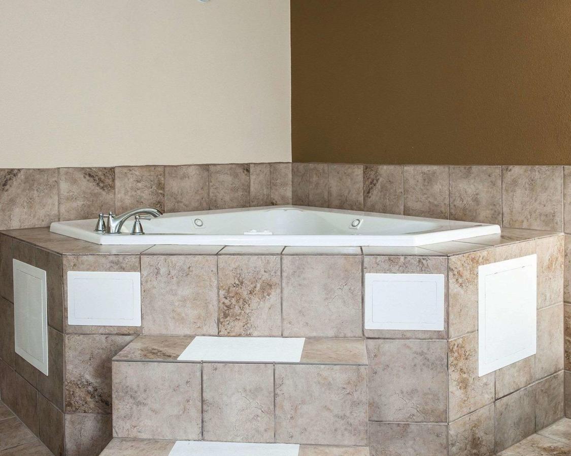 Quality Inn Terre Haute University Area - thumb 5
