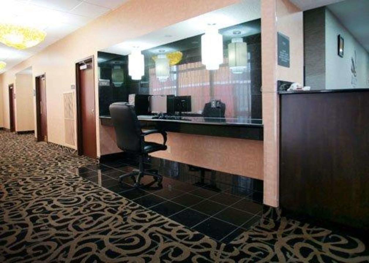 Quality Inn Terre Haute University Area - thumb 9