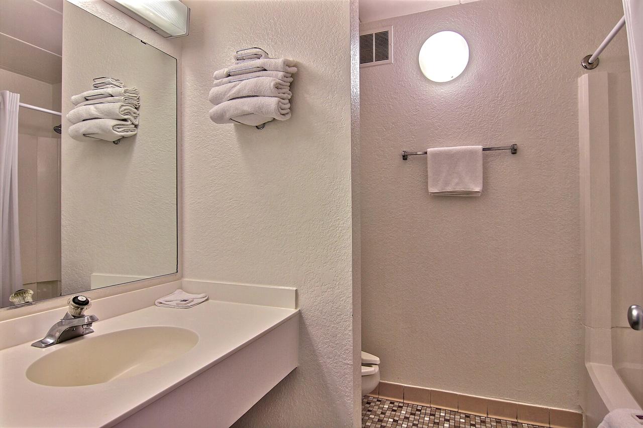 Motel 6 Merrillville - thumb 14
