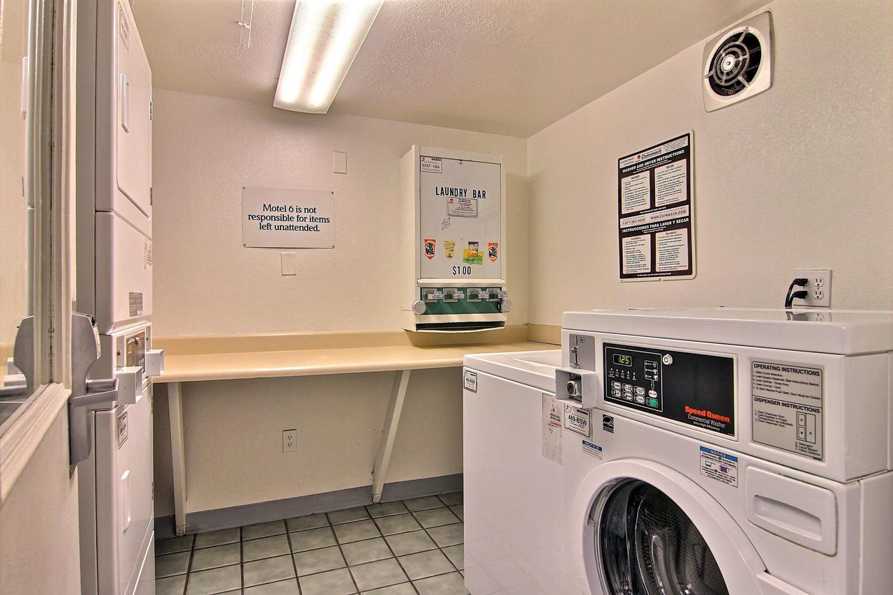 Motel 6 Merrillville - thumb 28