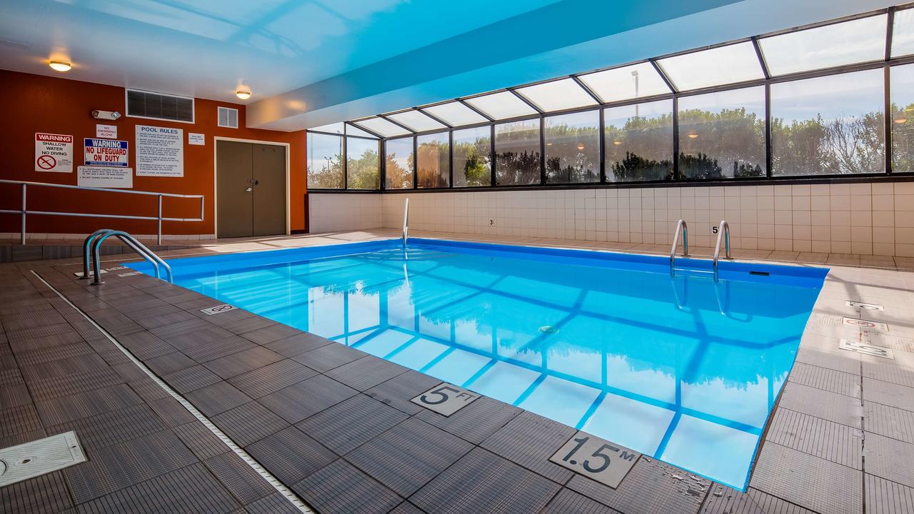 SureStay Plus Hotel By Best Western Evansville - thumb 4