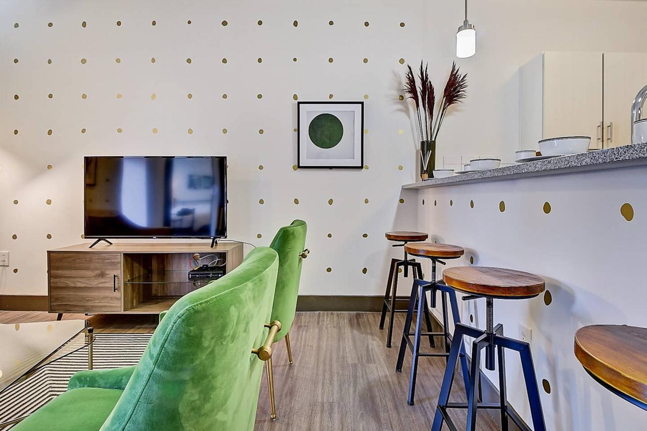 3BR Luxury Loft! Amazing Downtown Location! - thumb 9