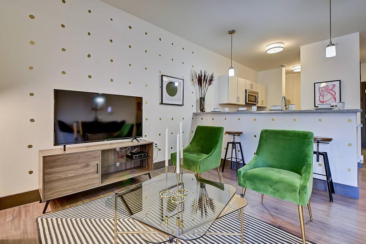 3BR Luxury Loft! Amazing Downtown Location! - thumb 0