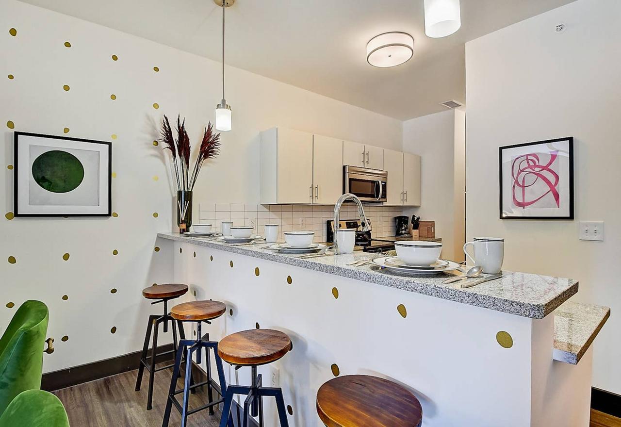 3BR Luxury Loft! Amazing Downtown Location! - thumb 28