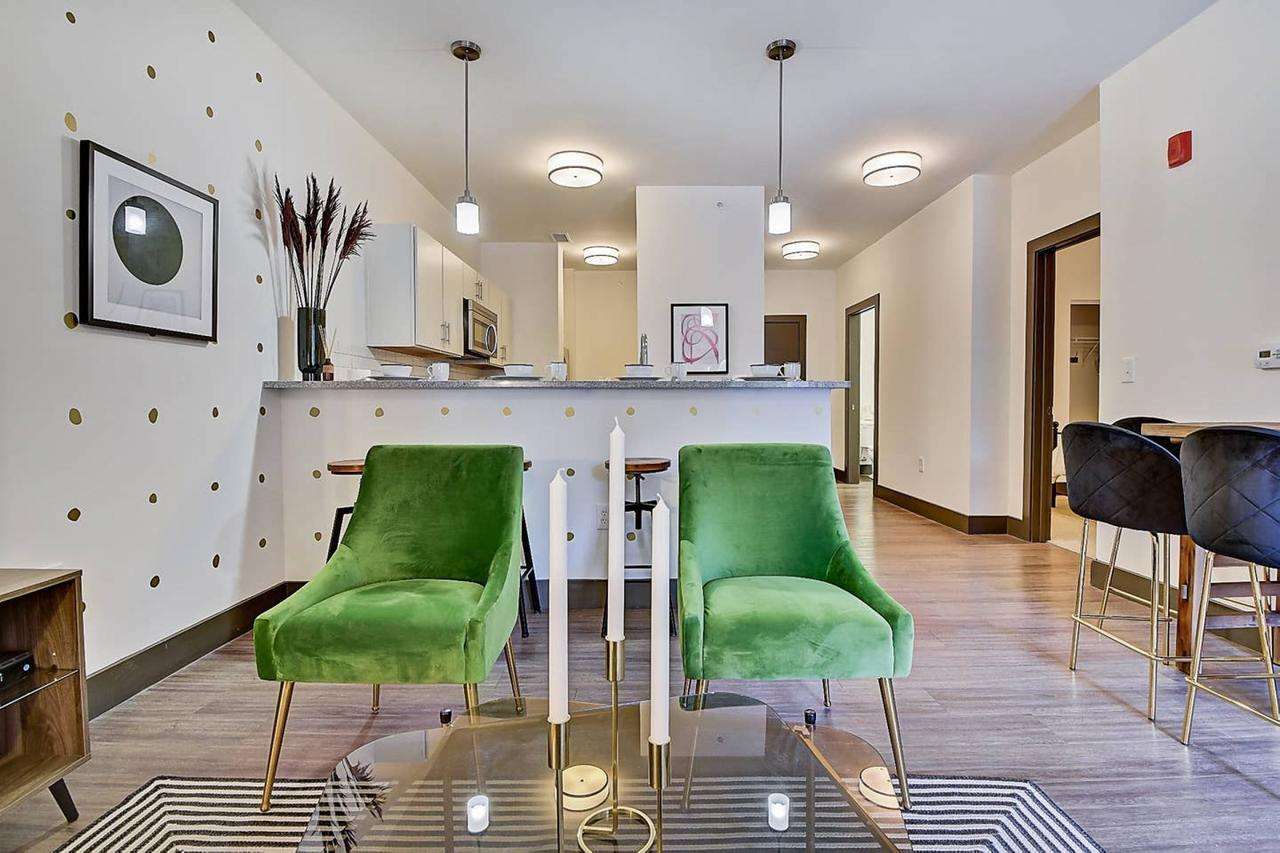 3BR Luxury Loft! Amazing Downtown Location! - thumb 1