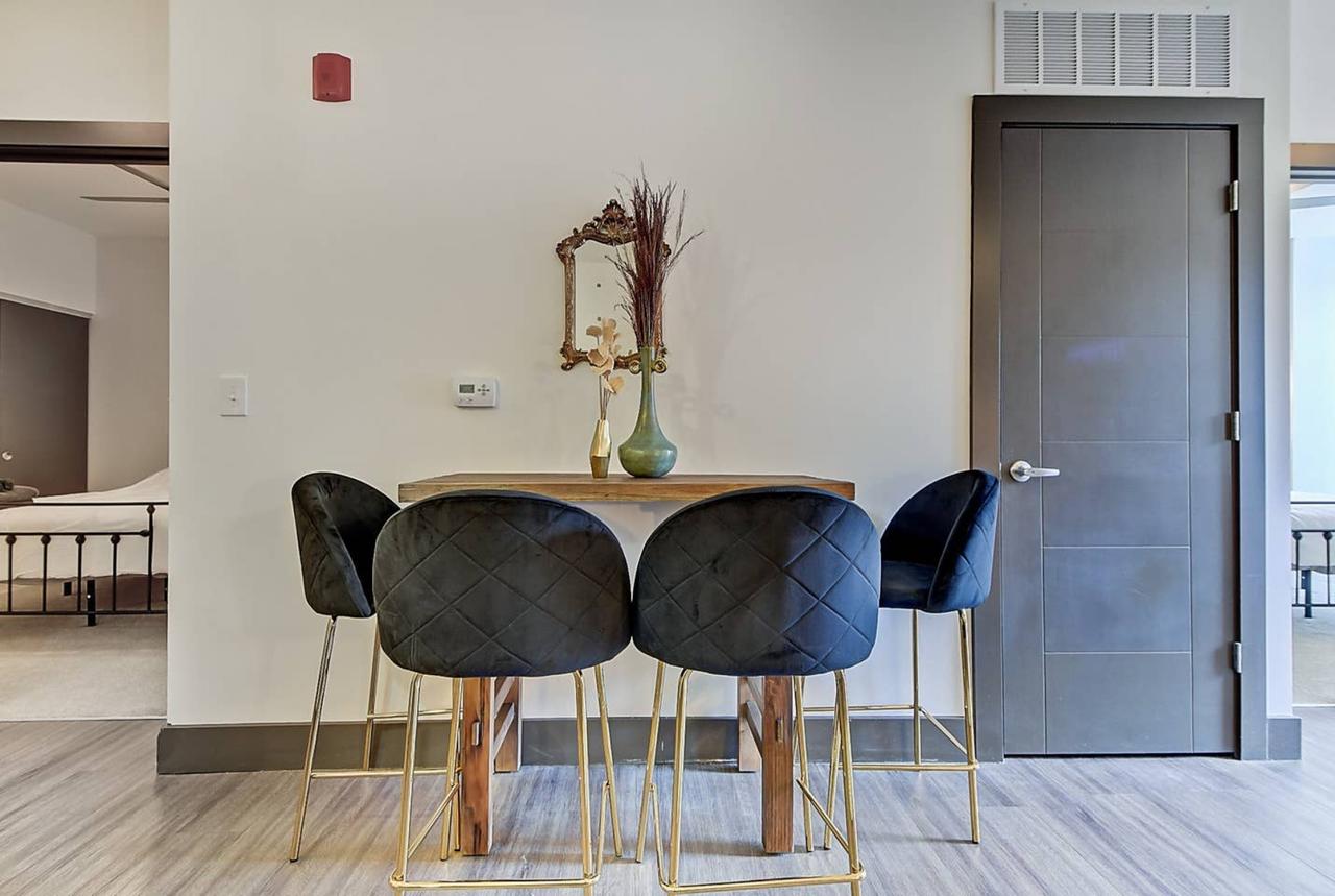 3BR Luxury Loft! Amazing Downtown Location! - thumb 17