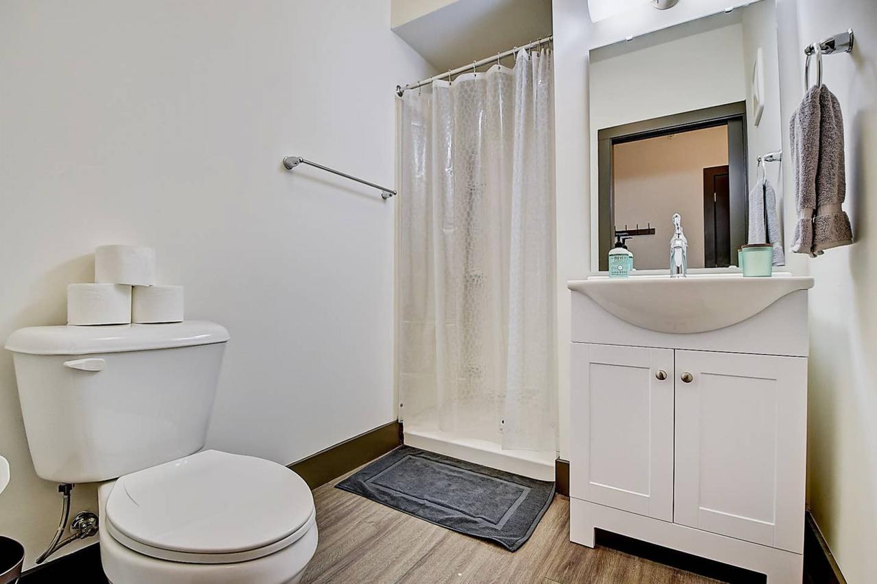 3BR Luxury Loft! Amazing Downtown Location! - thumb 8