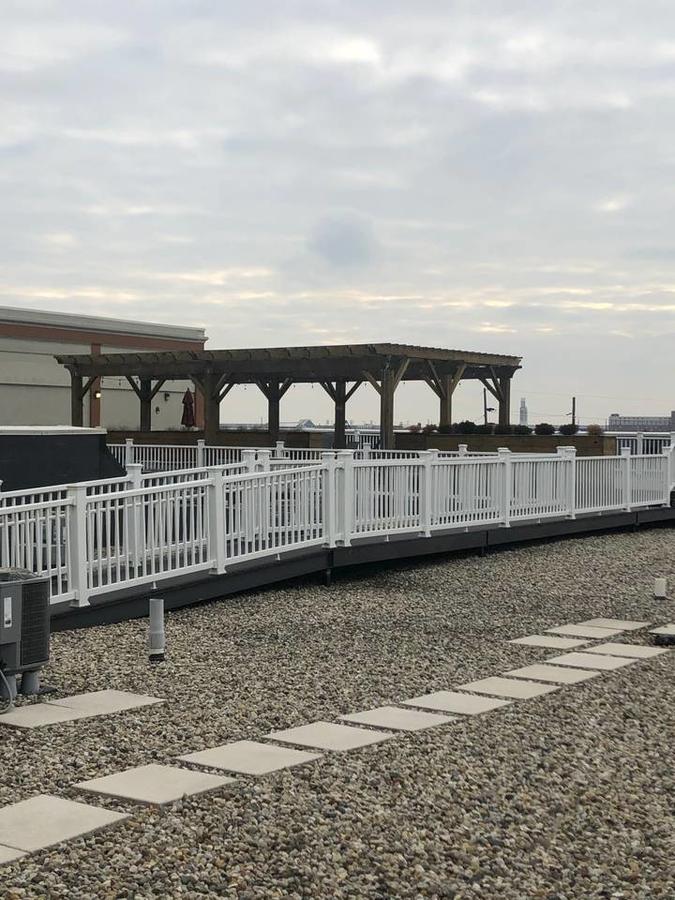 Extravagant Downtown Indy 5-Star Long Term Stay Luxury Apartment - thumb 8
