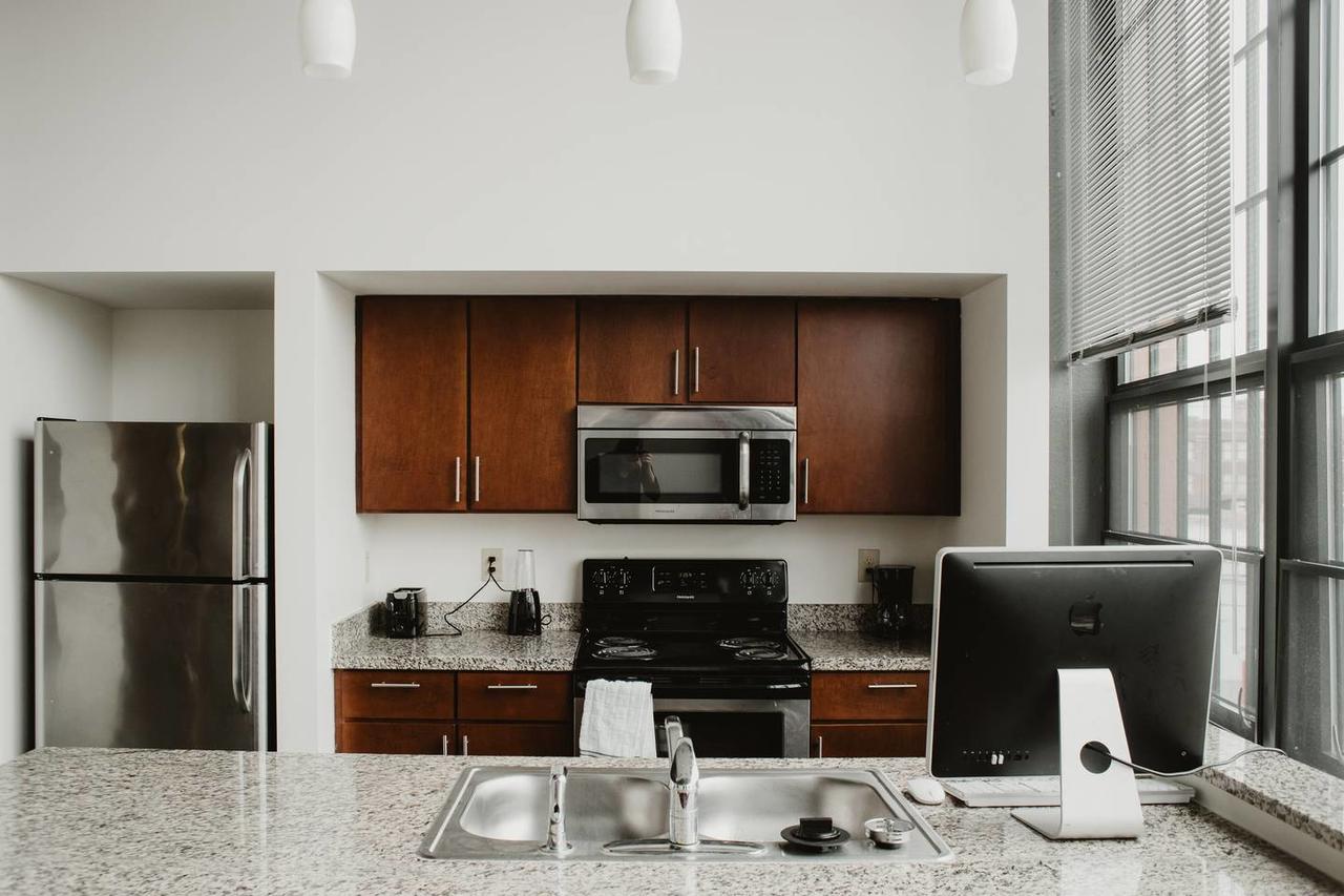 Extravagant Downtown Indy 5-Star Long Term Stay Luxury Apartment - thumb 11