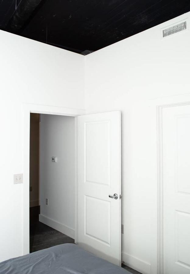 Extravagant Downtown Indy 5-Star Long Term Stay Luxury Apartment - thumb 7
