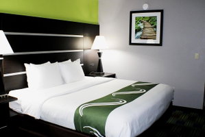 Quality Inn & Suites Bedford West