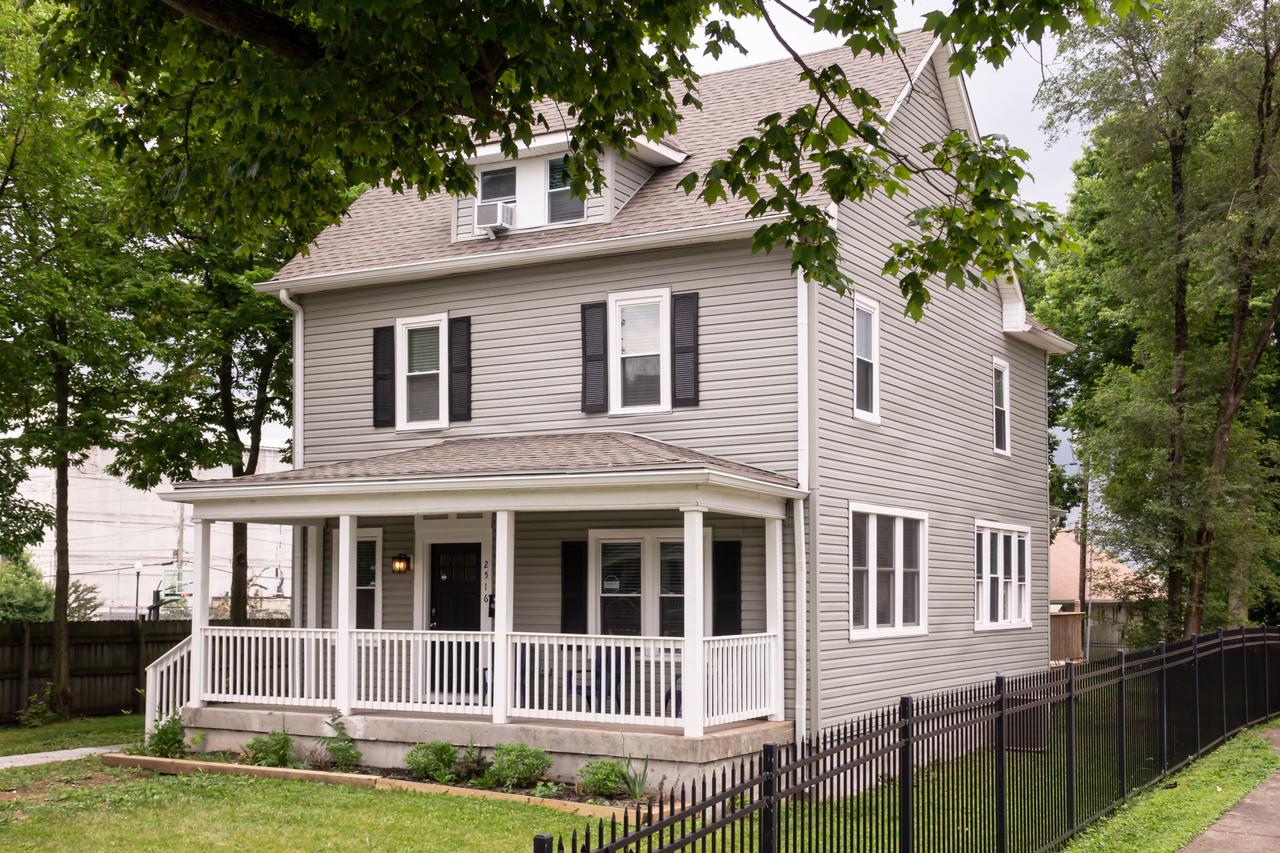 Brand New 4 Bedroom Luxury Home In Indy! - thumb 0