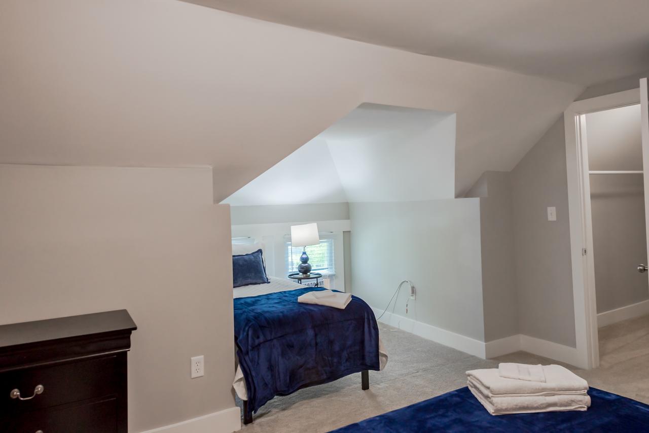 Brand New 4 Bedroom Luxury Home In Indy! - thumb 18