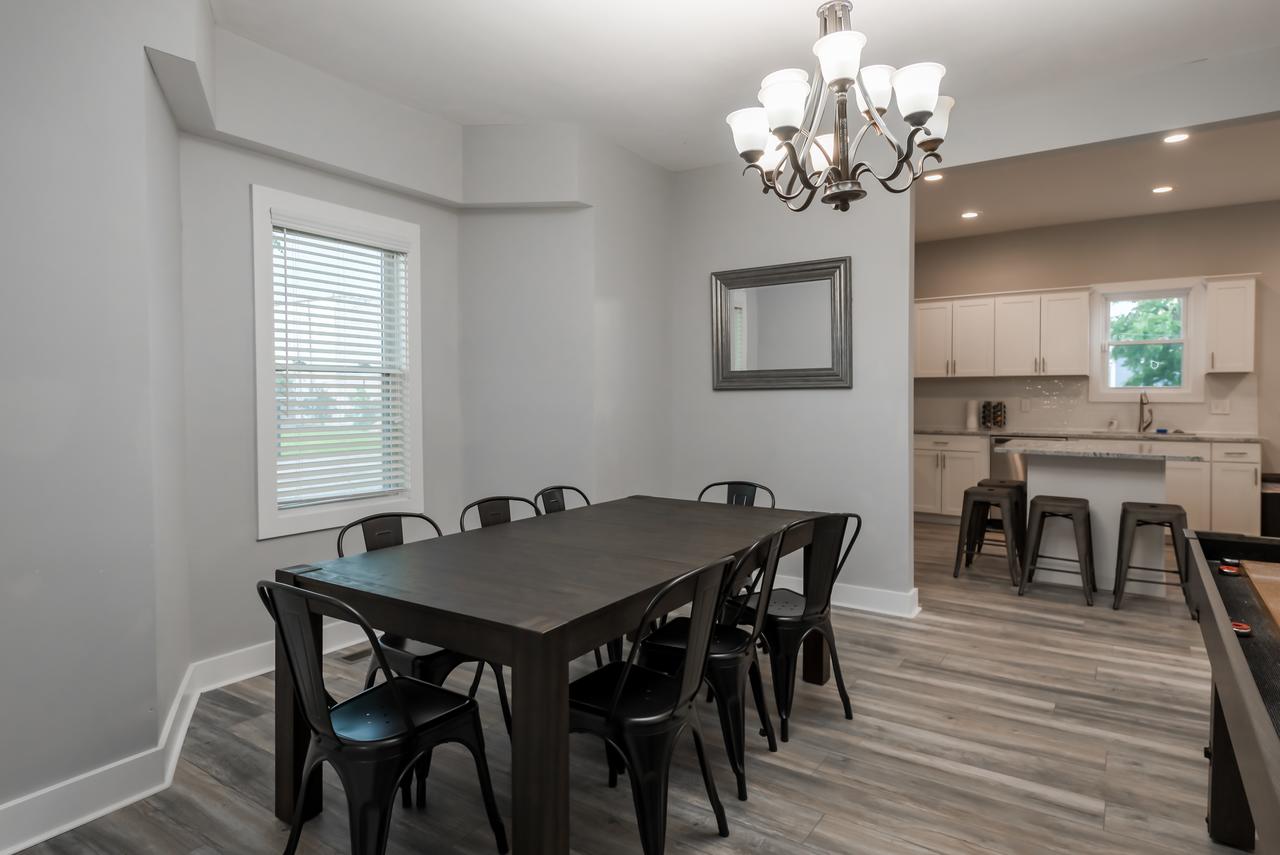 Brand New 4 Bedroom Luxury Home In Indy! - thumb 31