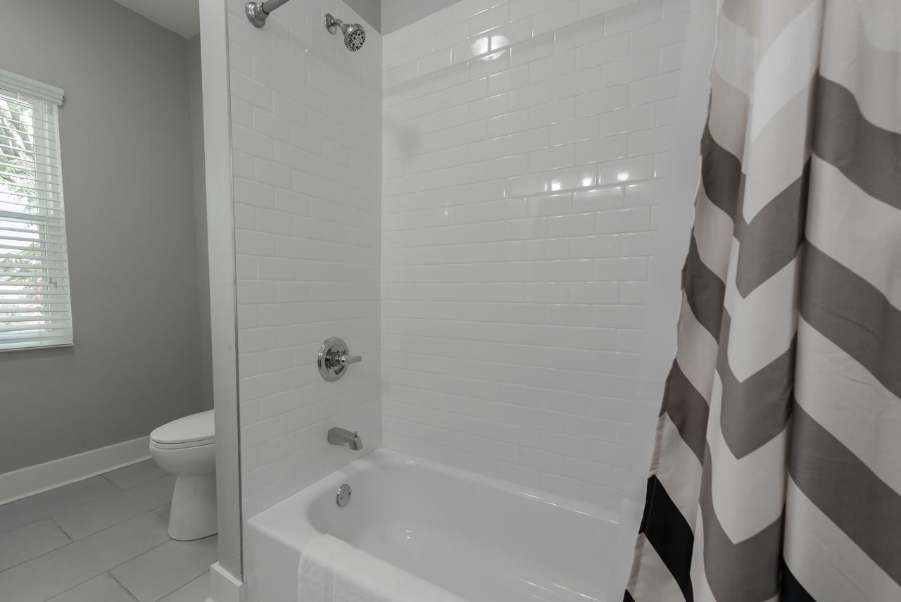 Brand New 4 Bedroom Luxury Home In Indy! - thumb 22