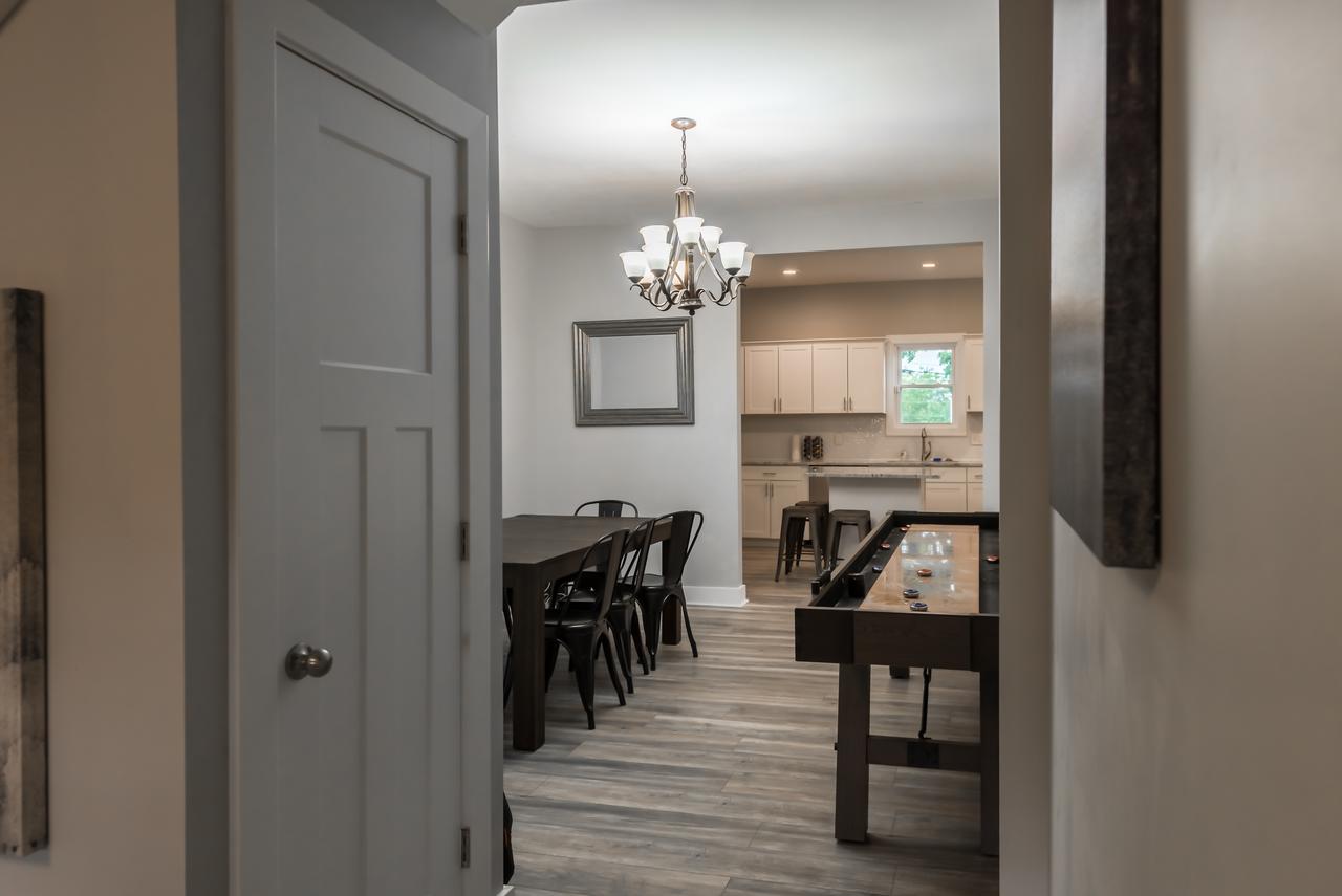 Brand New 4 Bedroom Luxury Home In Indy! - thumb 2