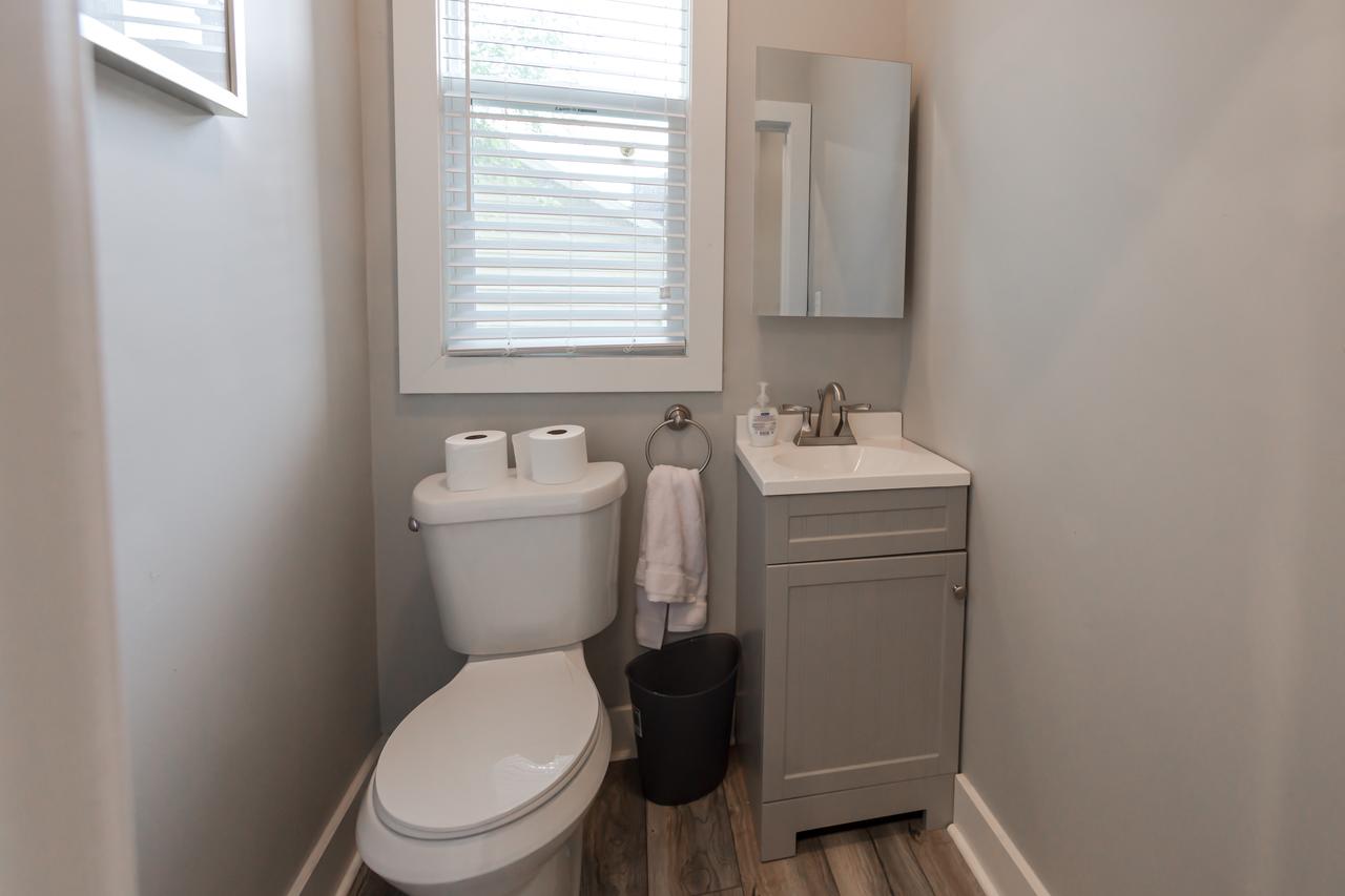 Brand New 4 Bedroom Luxury Home In Indy! - thumb 16