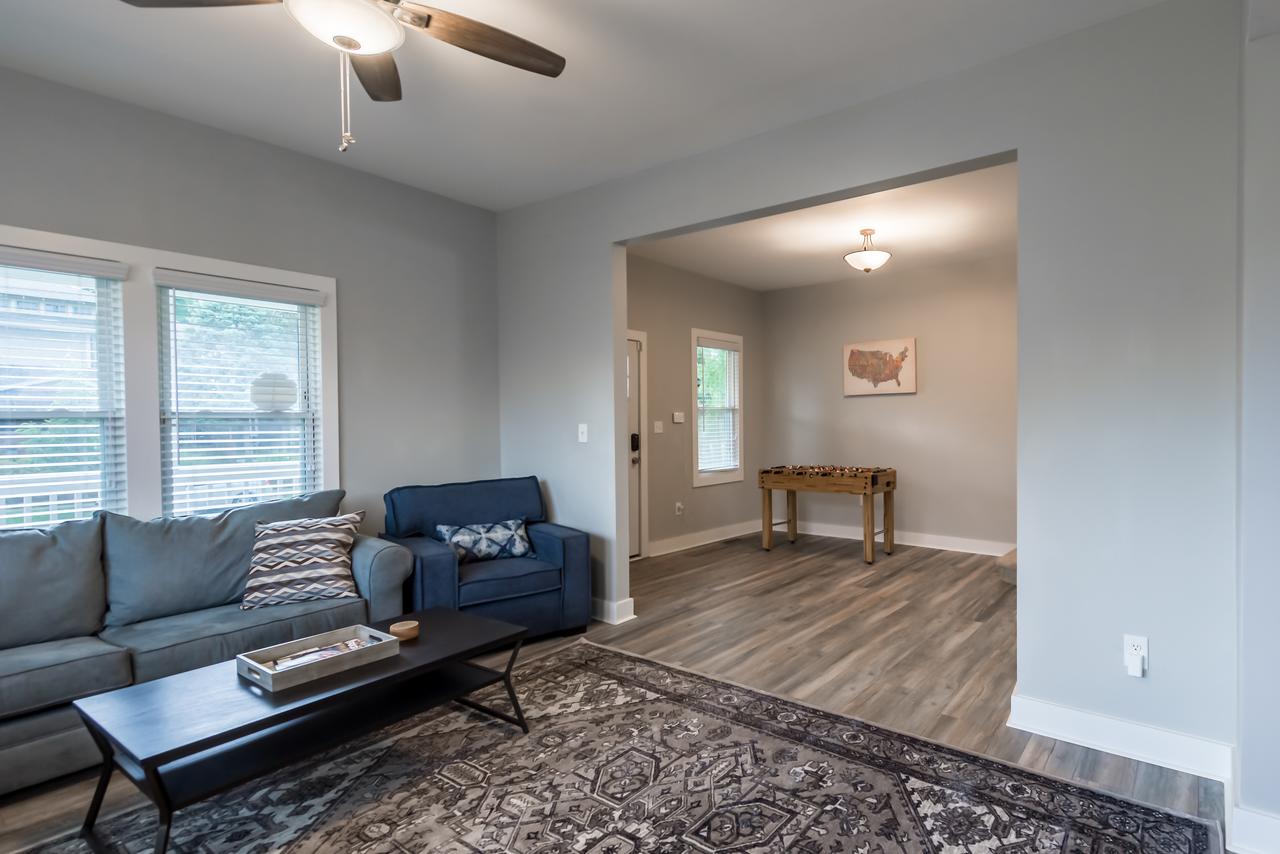 Brand New 4 Bedroom Luxury Home In Indy! - thumb 8
