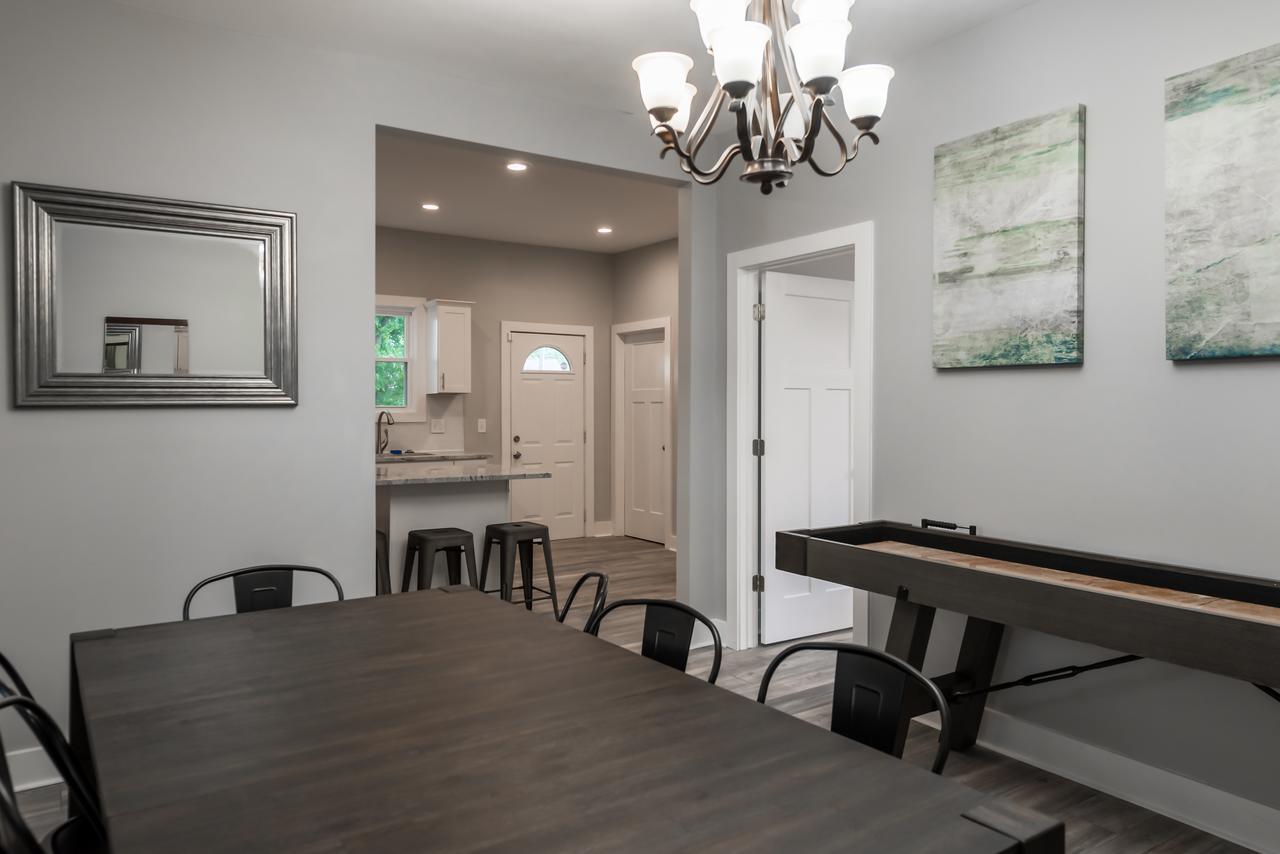 Brand New 4 Bedroom Luxury Home In Indy! - thumb 9