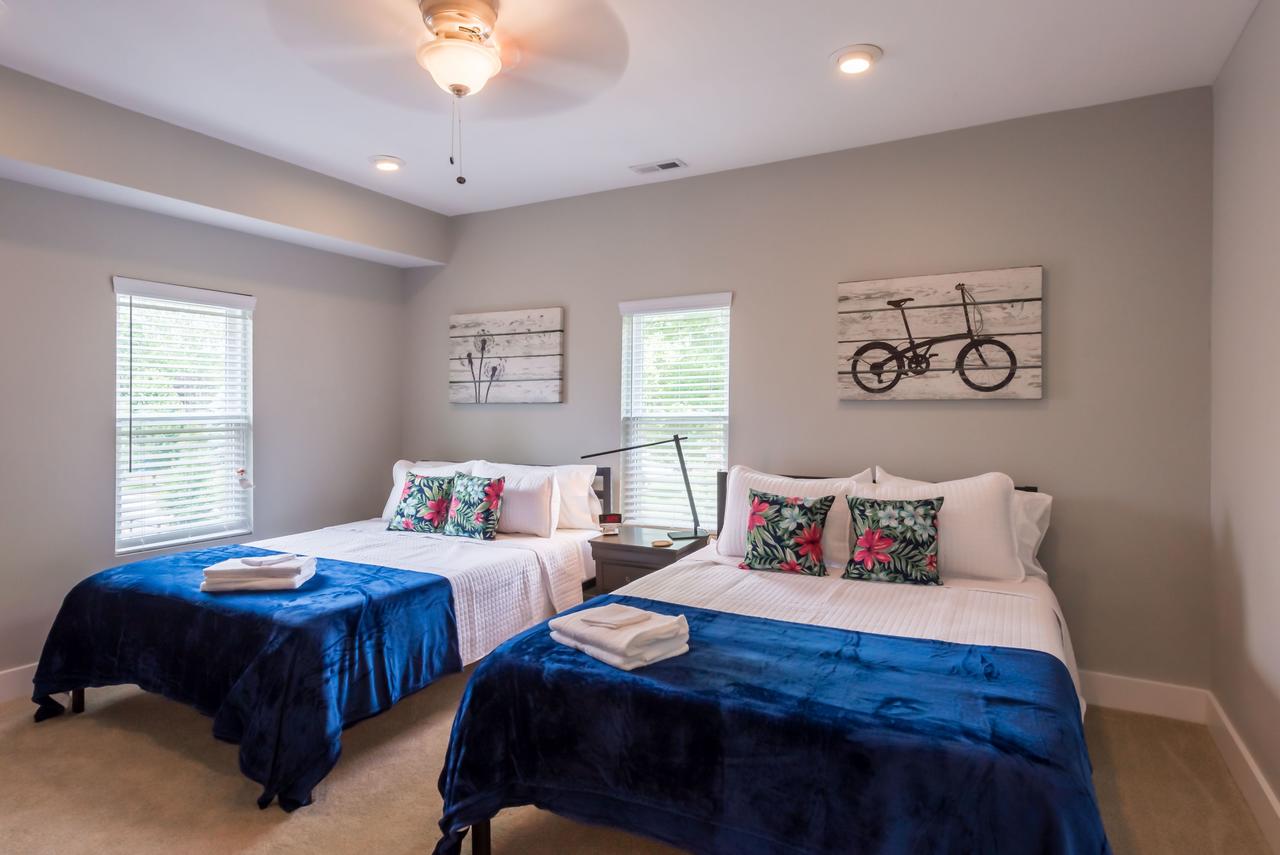 Brand New 4 Bedroom Luxury Home In Indy! - thumb 32