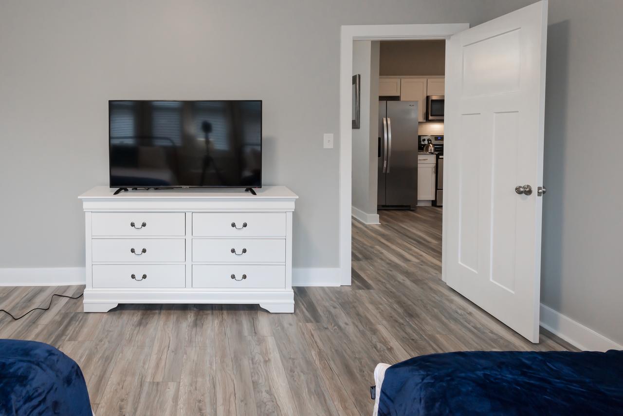 Brand New 4 Bedroom Luxury Home In Indy! - thumb 30