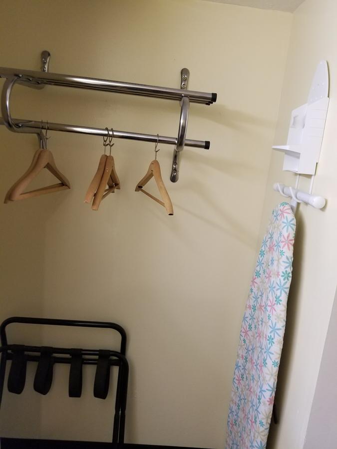 Economy Inn & Suites Cedar Lake - thumb 2